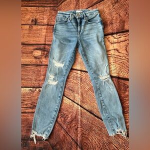 Good‎ American Medium Blue Ripped Skinny Jeans
